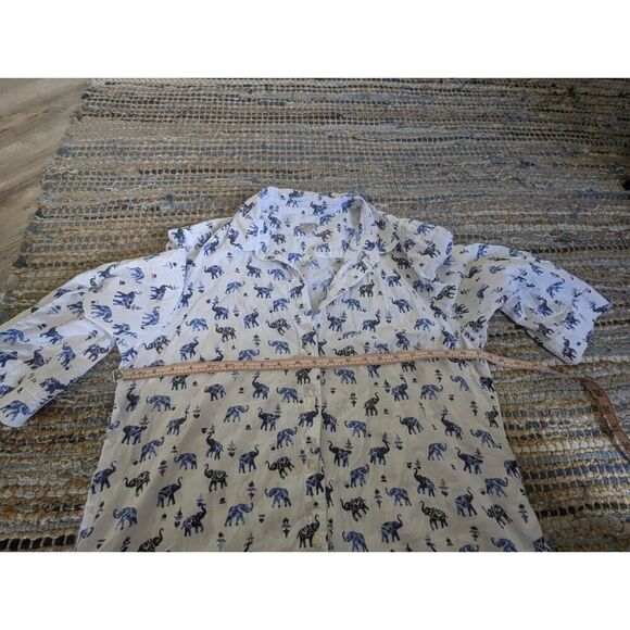 Chico’s Button Up Shirt Elephant Print Lightweight 3/4 Sleeve XL White Blue - Picture 5 of 6
